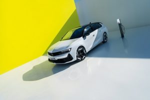 Vauxhall reveals new Astra GSe and new Astra Sports Tourer GSe