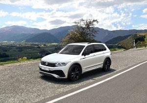 Volkswagen Tiguan Black Edition in premium Oryx White