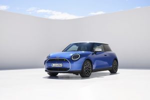 New all-electric MINI Cooper
