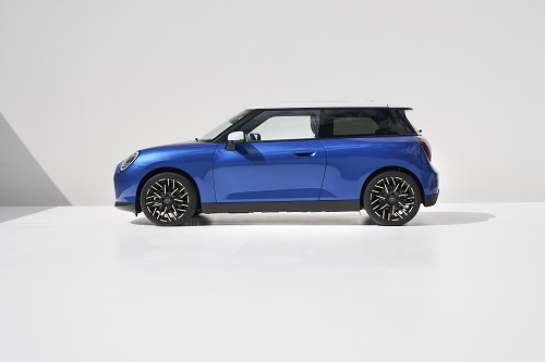 New all-electric MINI Cooper